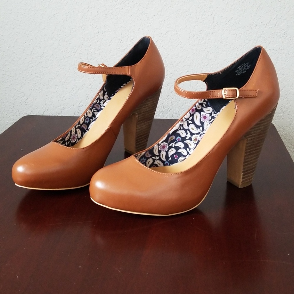 Crown Vintage Mary Jane shoes